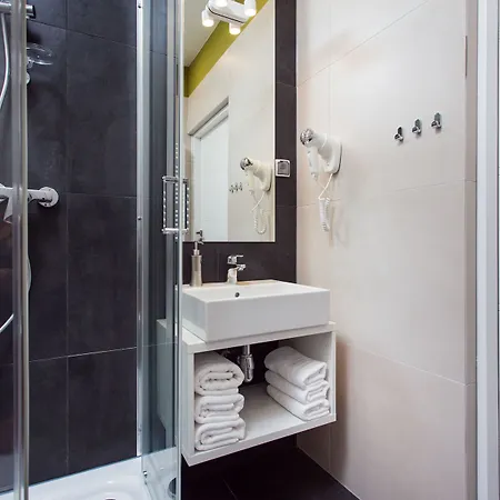 Krakow B&B דירה *